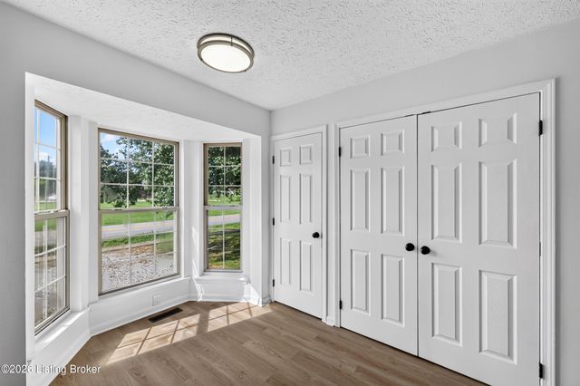 651 Beech Grove Rd, Shepherdsville, KY 40165
