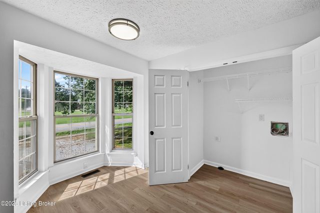 651 Beech Grove Rd, Shepherdsville, KY 40165