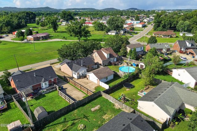 651 Beech Grove Rd, Shepherdsville, KY 40165