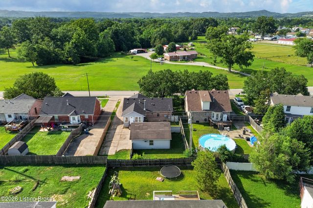 651 Beech Grove Rd, Shepherdsville, KY 40165