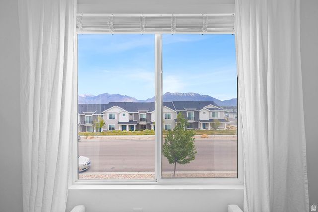 532 N WINDING RIVER AVE, Lehi, UT 84043