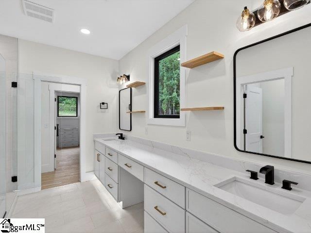 501 W Peninsula Drive, Laurens, SC 29360