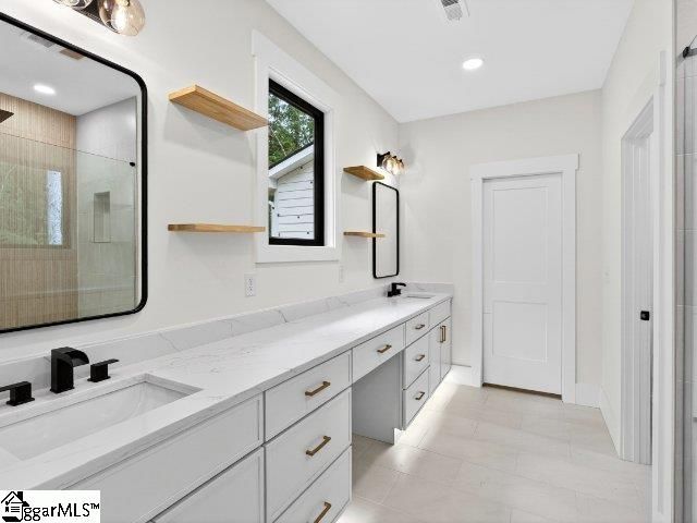 501 W Peninsula Drive, Laurens, SC 29360
