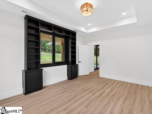 501 W Peninsula Drive, Laurens, SC 29360
