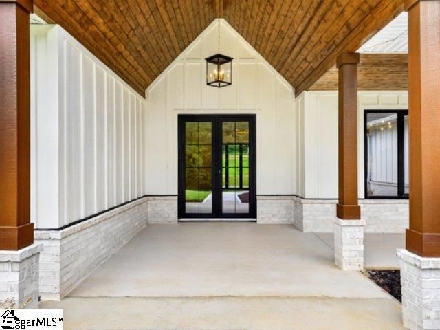 501 W Peninsula Drive, Laurens, SC 29360