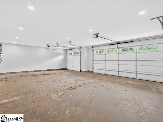 501 W Peninsula Drive, Laurens, SC 29360