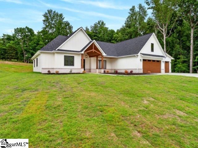 501 W Peninsula Drive, Laurens, SC 29360