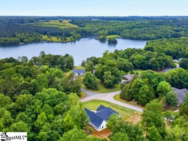 501 W Peninsula Drive, Laurens, SC 29360