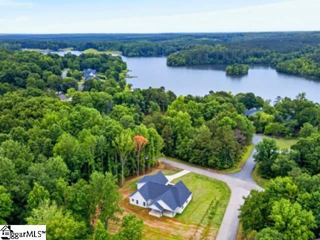 501 W Peninsula Drive, Laurens, SC 29360