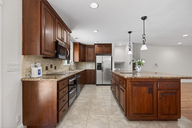 5542 Fleetwood Dr, Citrus Heights, CA 95621
