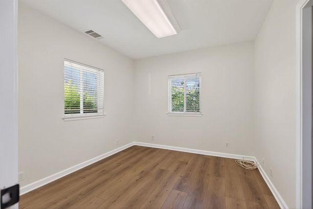 5542 Fleetwood Dr, Citrus Heights, CA 95621
