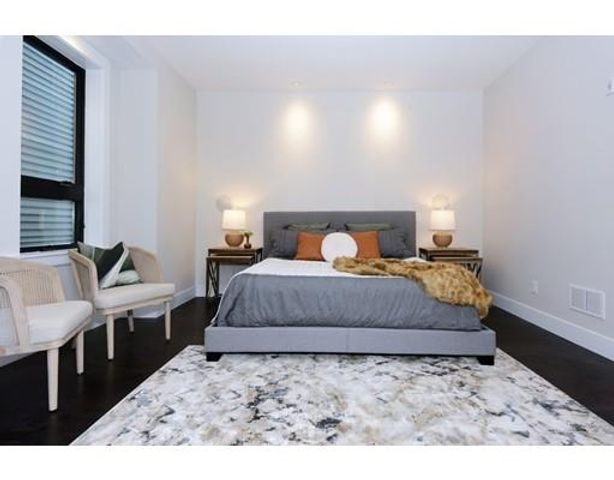 511 E. 5th 3F, Boston, MA 02127