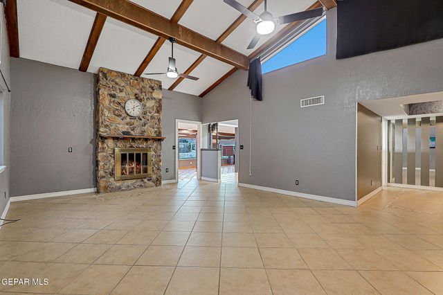 1909 CROW Drive, El Paso, TX 79935
