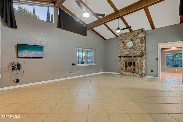 1909 CROW Drive, El Paso, TX 79935