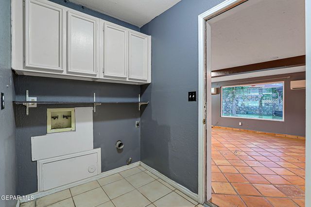 1909 CROW Drive, El Paso, TX 79935