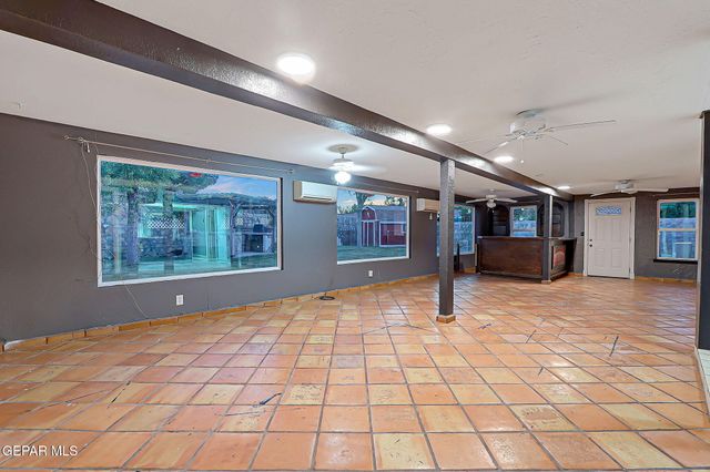 1909 CROW Drive, El Paso, TX 79935