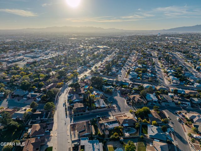1909 CROW Drive, El Paso, TX 79935