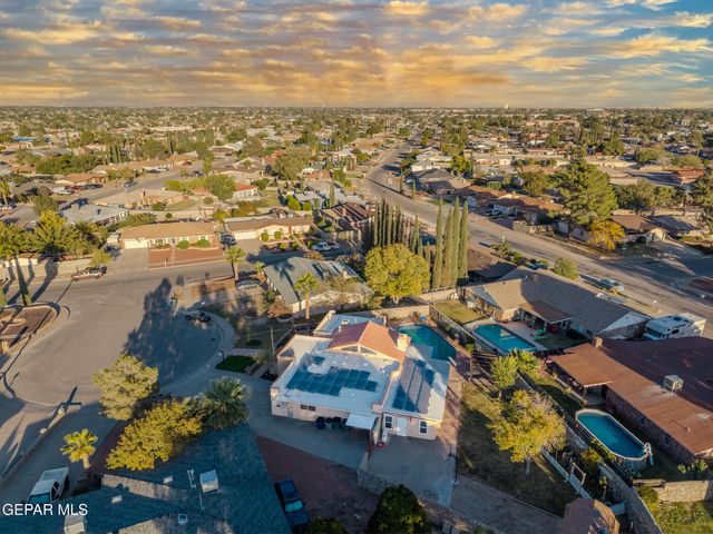 1909 CROW Drive, El Paso, TX 79935