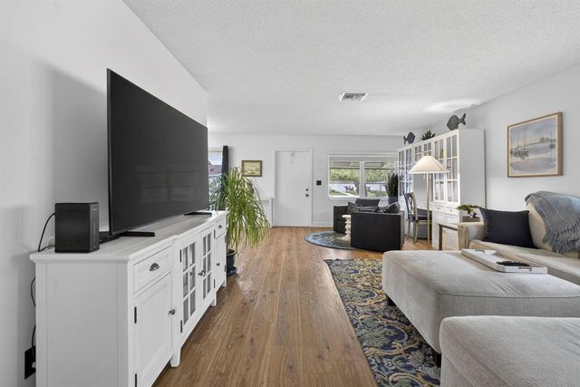 5455 Janice Lane, West Palm Beach, FL 33417