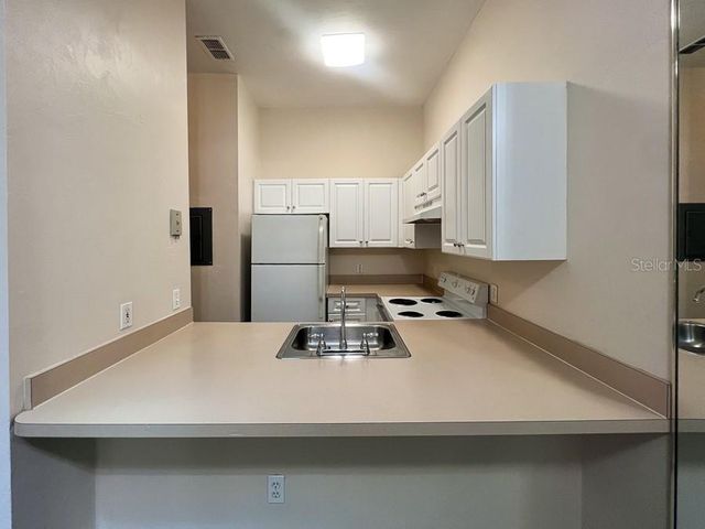 3911 SW 27TH STREET 9, Gainesville, FL 32608