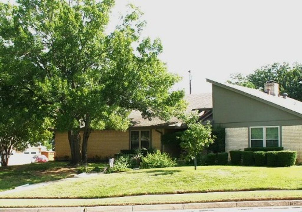 603 Bent Tree Court, Euless, TX 76039