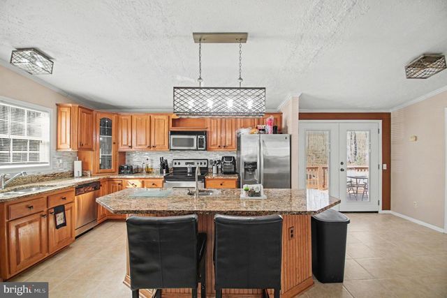 8552 BLACK WALNUT RUN RD, Rhoadesville, VA 22542