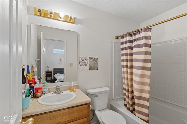 577 Stobus Drive, Greenwood, IN 46143