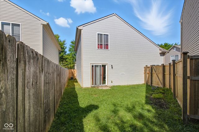 577 Stobus Drive, Greenwood, IN 46143