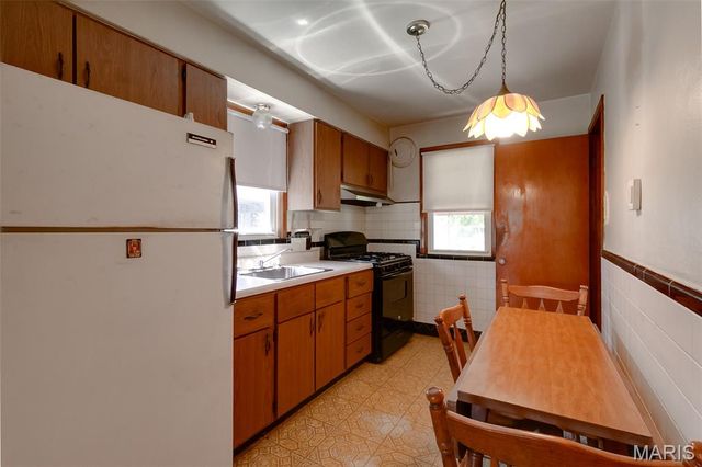 2104 Lexa Drive, St Louis, MO 63136