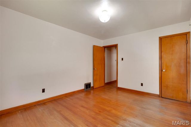 2104 Lexa Drive, St Louis, MO 63136