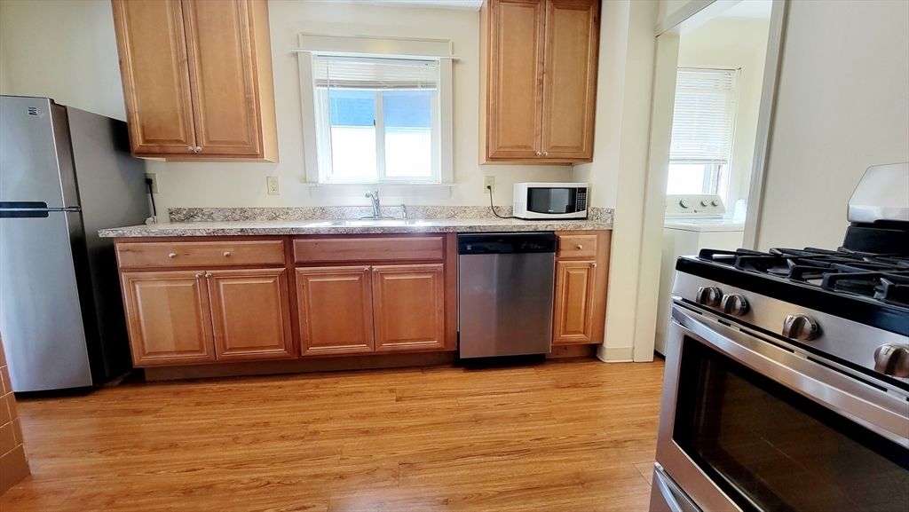 149 Powder House Blvd 149, Somerville, MA 02144