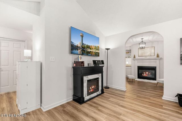 104 Golf Club Lane, Lenoir City, TN 37771