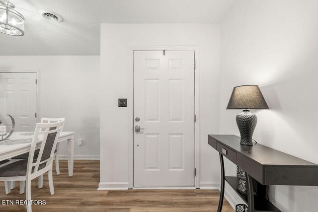 104 Golf Club Lane, Lenoir City, TN 37771