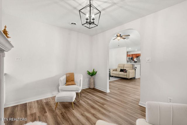 104 Golf Club Lane, Lenoir City, TN 37771