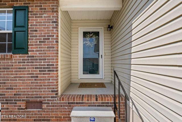 104 Golf Club Lane, Lenoir City, TN 37771