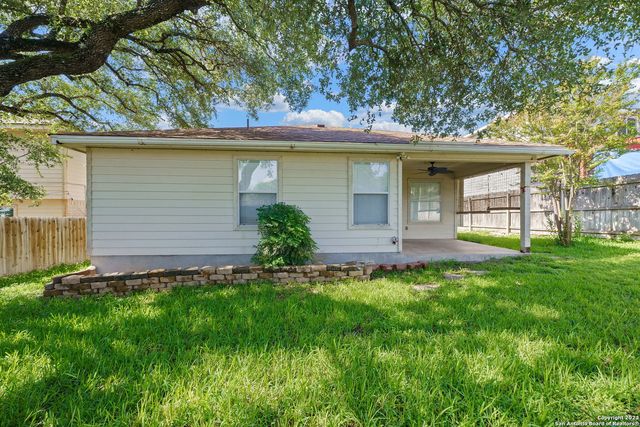 8207 SHOOTING QUAIL, San Antonio, TX 78250