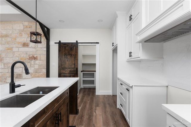 517 Tower Oak Drive, Alamo, TX 78516