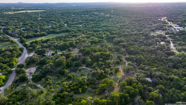 543 Narrows, Blanco, TX 78606