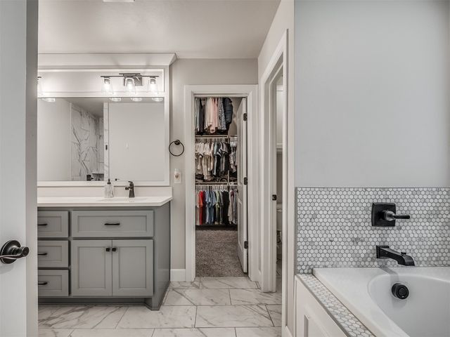 5813 NW 159th Street, Edmond, OK 73013