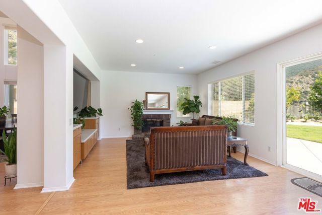 22 Moonridge Court, Azusa, CA 91702