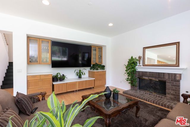 22 Moonridge Court, Azusa, CA 91702