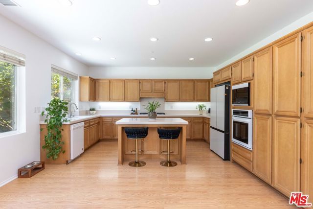 22 Moonridge Court, Azusa, CA 91702