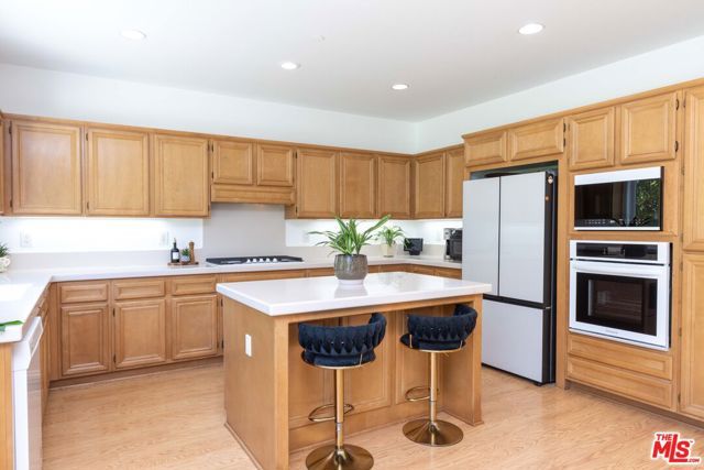22 Moonridge Court, Azusa, CA 91702