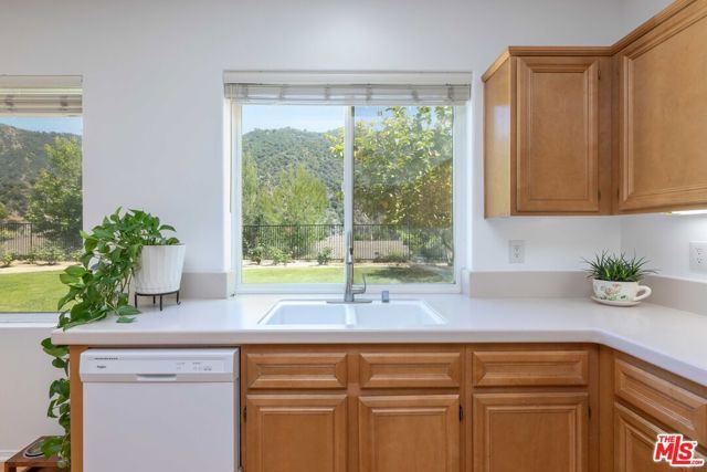 22 Moonridge Court, Azusa, CA 91702