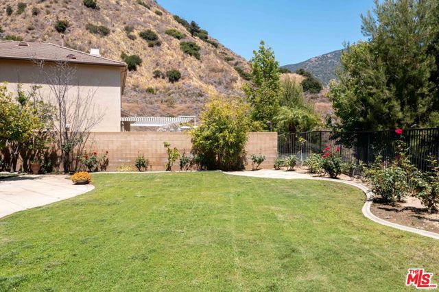 22 Moonridge Court, Azusa, CA 91702