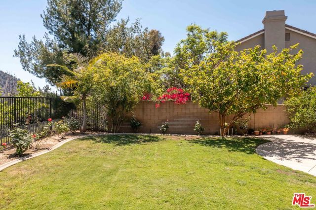22 Moonridge Court, Azusa, CA 91702