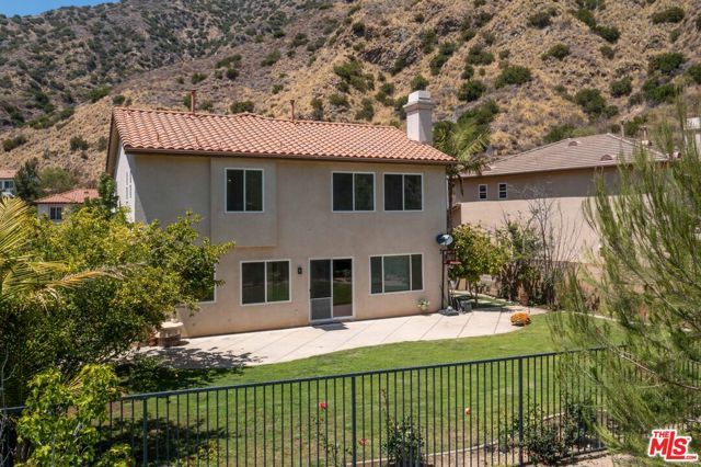 22 Moonridge Court, Azusa, CA 91702