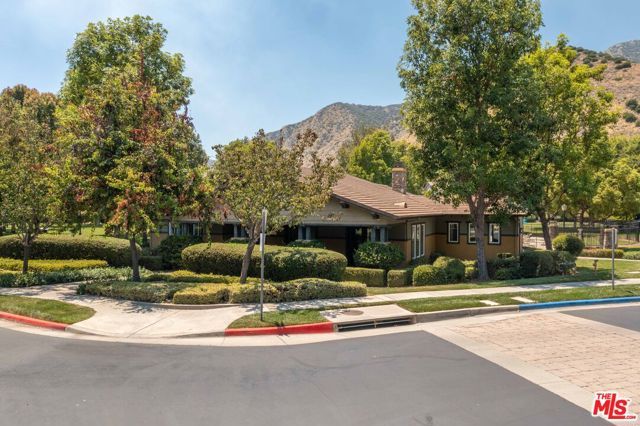 22 Moonridge Court, Azusa, CA 91702
