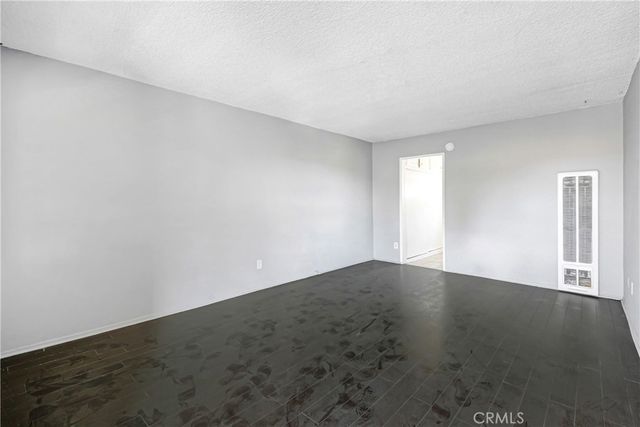 1649 S La Brea, Los Angeles, CA 90019