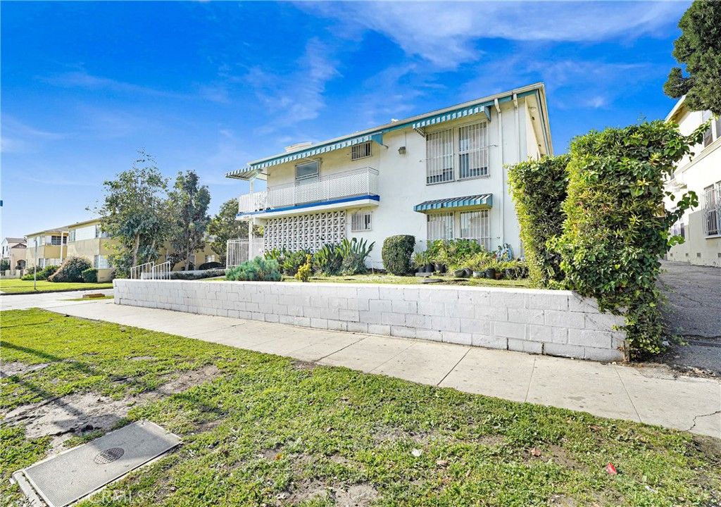 1649 S La Brea, Los Angeles, CA 90019